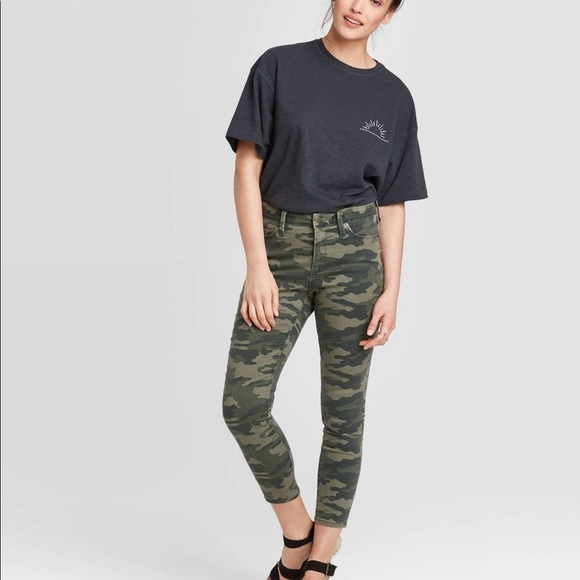 Universal Thread Denim - NWT Universal Threads Highrise Skinny Crop